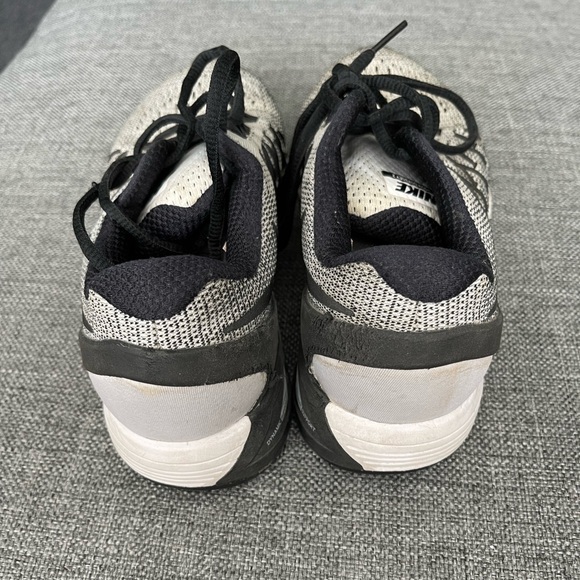 Well loved Nikes - Picture 6 of 7